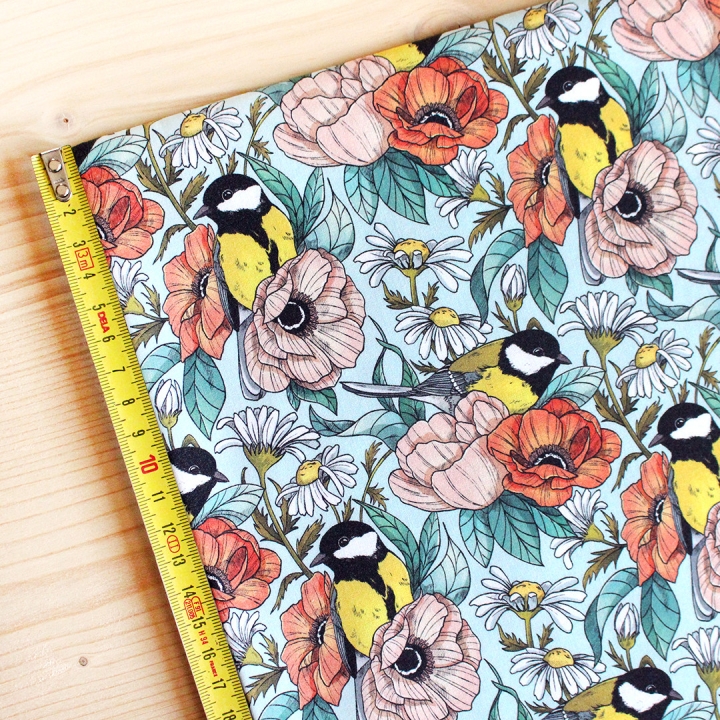 Tissu illustré "Mésanges" – popeline, velours & French terry – motif nature, poétique