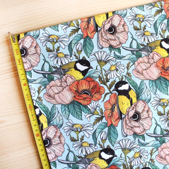 Tissu illustré "Mésanges" – popeline, velours & French terry – motif nature, poétique