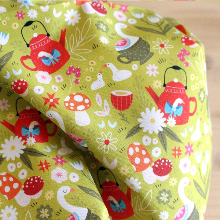 Coupon de tissu illustré "Oies" 48x48 cm – Popeline & French Terry – motif printanier