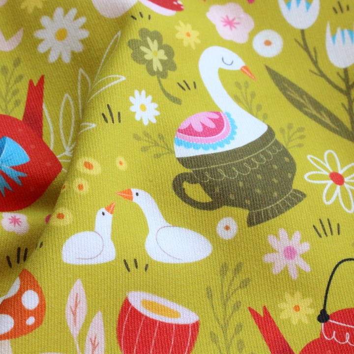 Coupon de tissu illustré "Oies" 48x48 cm – Popeline & French Terry – motif printanier