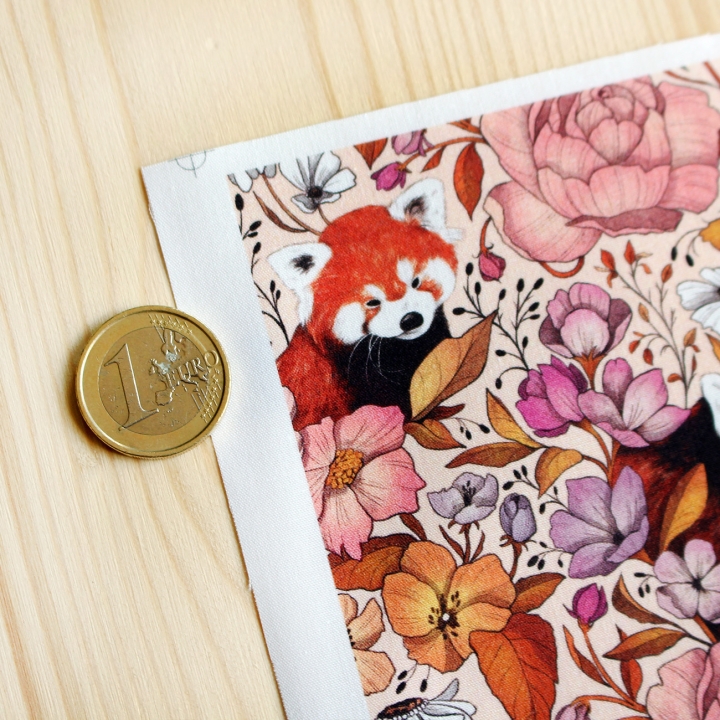 Coupon de tissu illustré "Panda roux" 48x48 cm – Popeline & French Terry – motif poétique