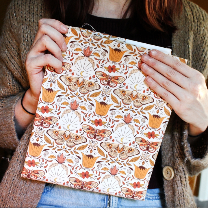 Tissu illustré "Papillon Luna" – popeline, velours & French terry – motif nature