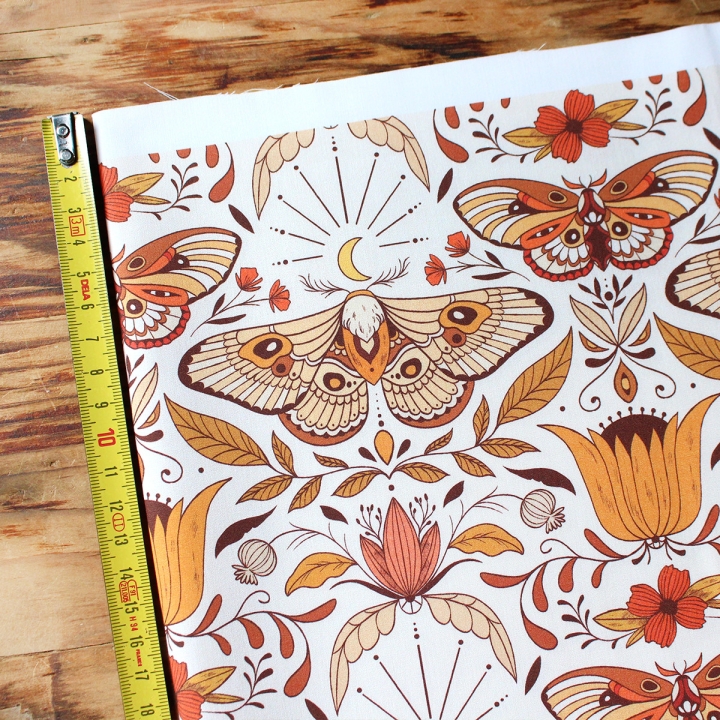 Tissu illustré "Papillon Luna" – popeline, velours & French terry – motif nature
