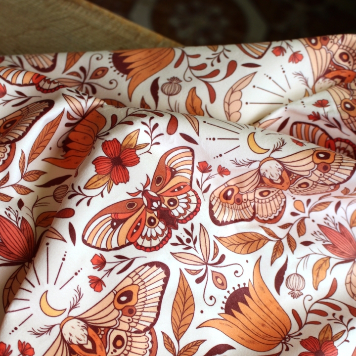 Tissu illustré "Papillon Luna" – popeline, velours & French terry – motif nature