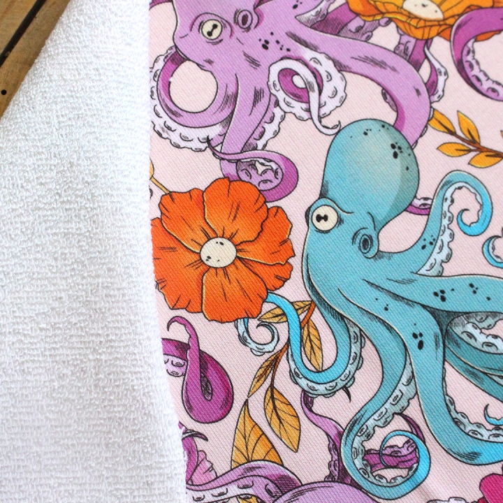 Coupon de tissu illustré "Pieuvres" 48x48 cm – Popeline & French Terry – motif poétique