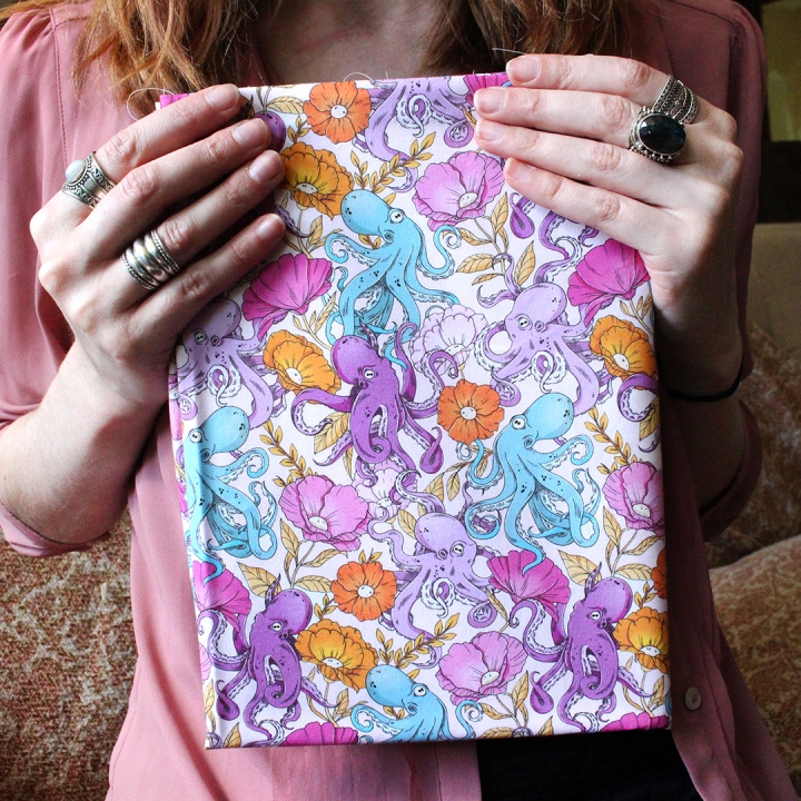 Tissu illustré "Pieuvres" – popeline, velours & French terry – motif poétique