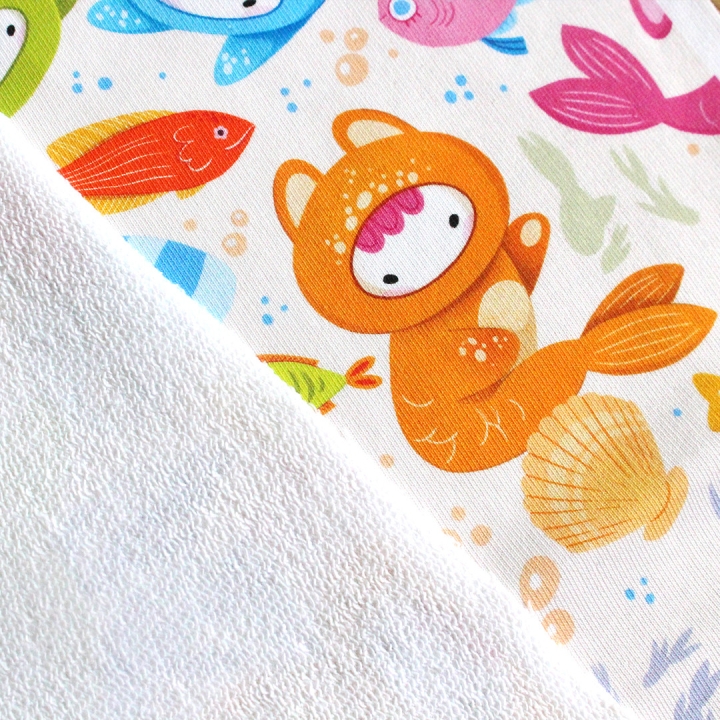 Coupon de tissu illustré "Poissons Yoko" 48x48 cm – Popeline & French Terry – motif enfantin