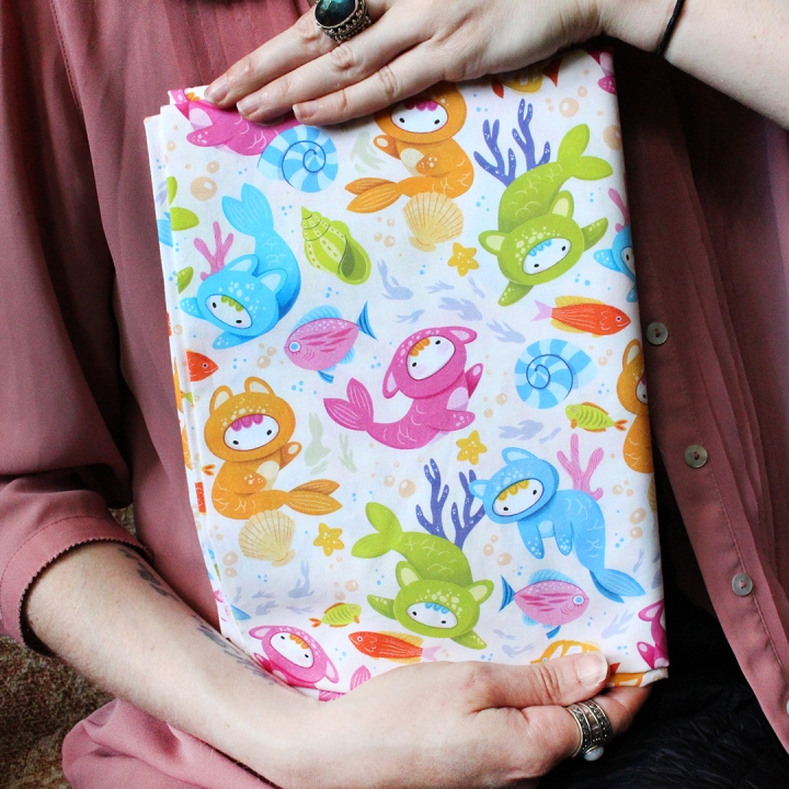 Tissu illustré "Poissons Yoko"– popeline, velours & French terry – motif enfantin, marin