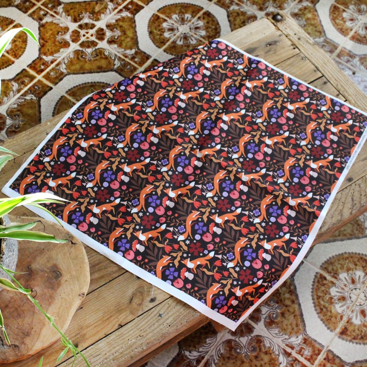 Coupon de tissu illustré "Renards" 48x48 cm – Popeline & French Terry – motif automnale