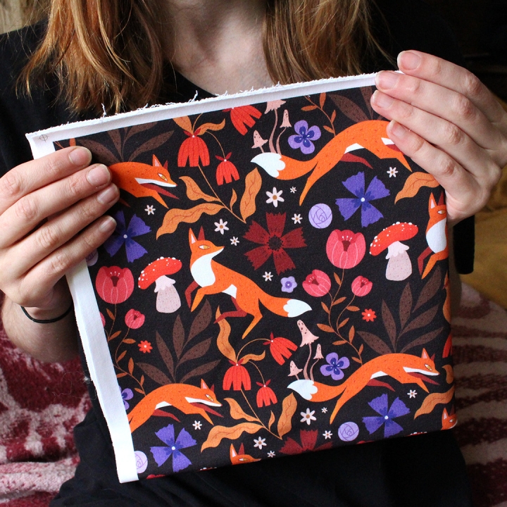 Tissu illustré "Renards" – popeline, velours & French terry – motif automnal