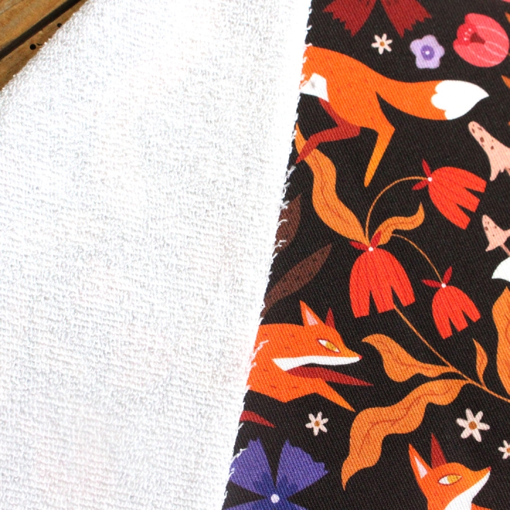 Tissu illustré "Renards" – popeline, velours & French terry – motif automnal