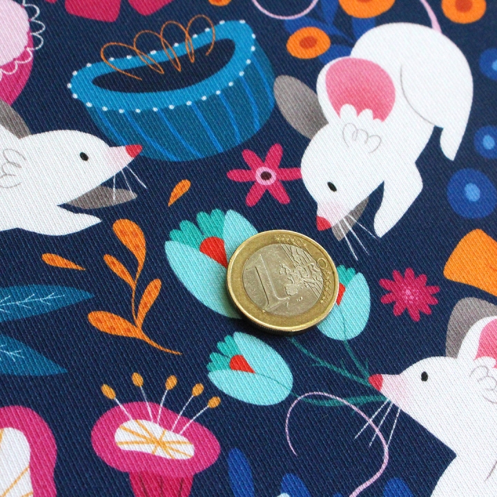 Coupon de tissu illustré "Souris fleurs" 48x48 cm – Popeline & French Terry – motif printanier