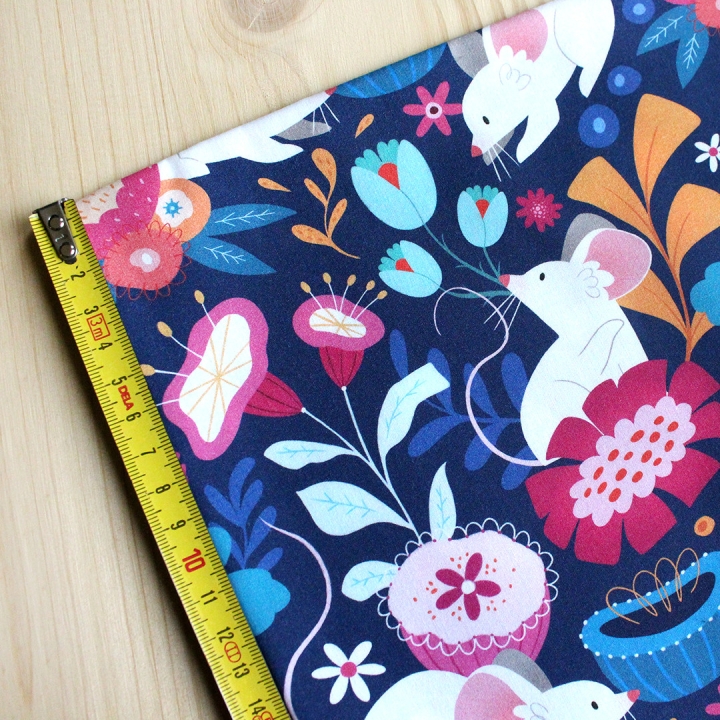 Tissu illustré "Souris fleurs" – popeline, velours & French terry – motif printanier