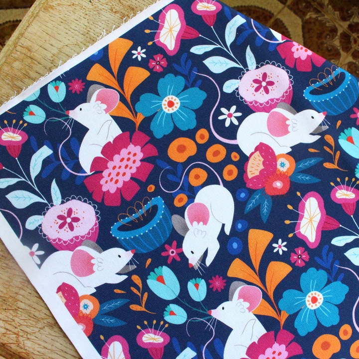 Tissu illustré "Souris fleurs" – popeline, velours & French terry – motif printanier