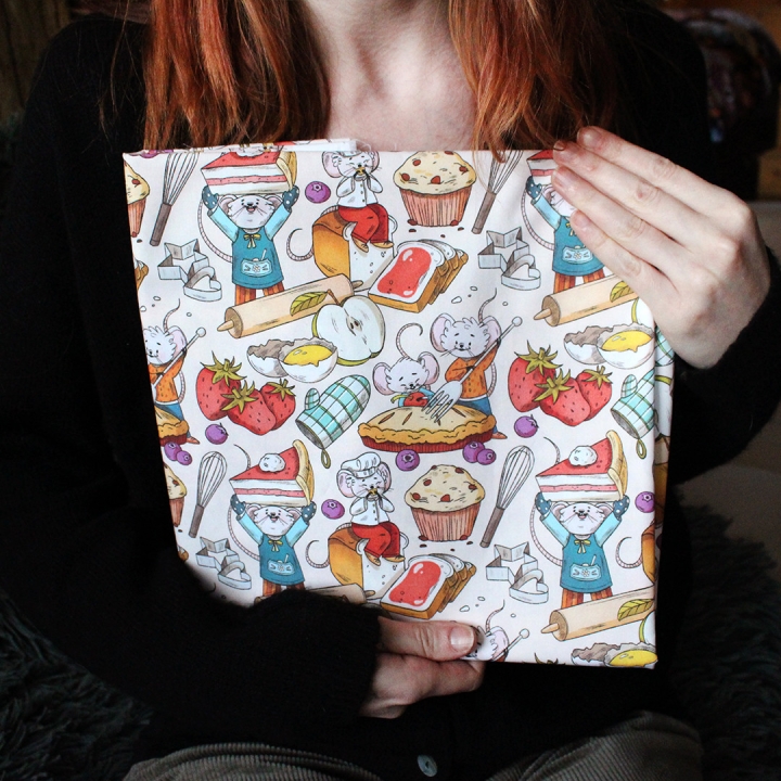 Tissu illustré "Souris pâtisserie" – popeline, velours & French terry – motif enfantin