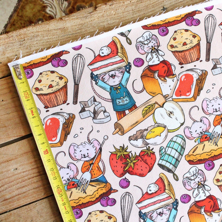 Tissu illustré "Souris pâtisserie" – popeline, velours & French terry – motif enfantin