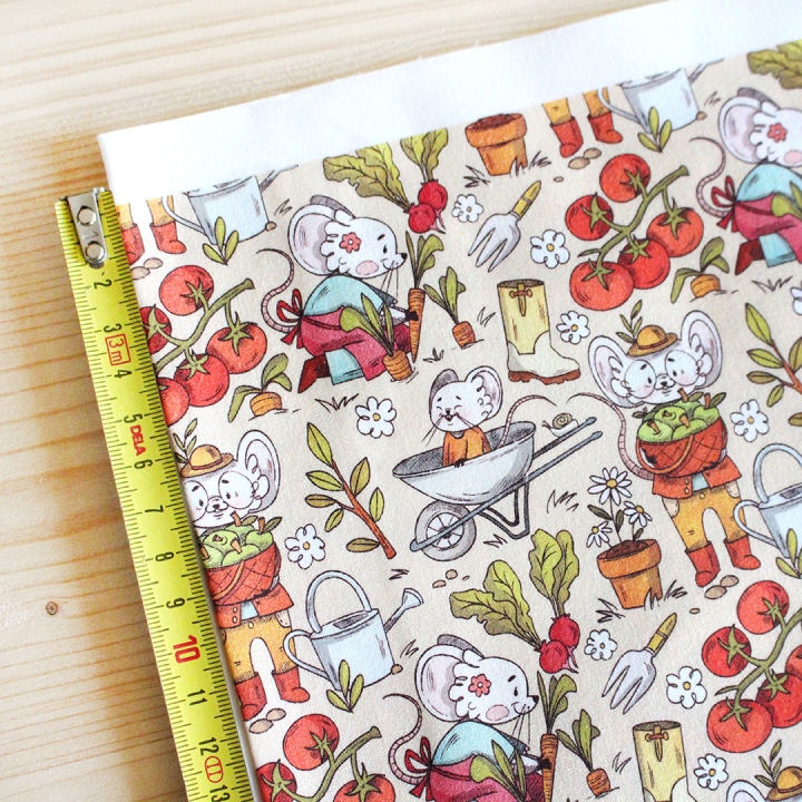 Tissu illustré "Souris potager" – popeline, velours & French terry – motif enfantin