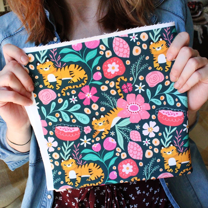 Coupon de tissu illustré "Tigres" 48x48 cm – Popeline & French Terry – motif enfantin