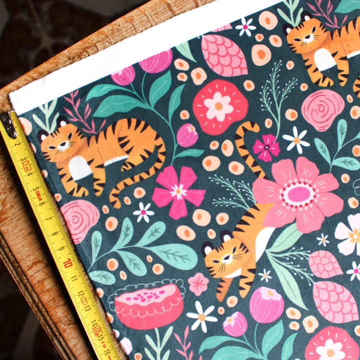 Tissu illustré "Tigres" – popeline, velours & French terry – motif enfantin