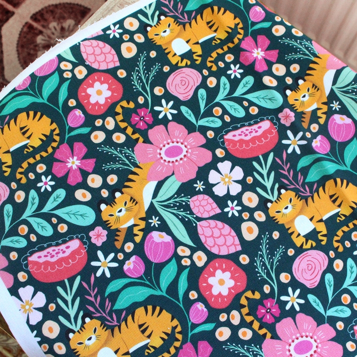 Tissu illustré "Tigres" – popeline, velours & French terry – motif enfantin