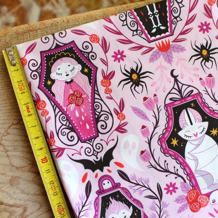 Tissu illustré "Vampire Night" – popeline, velours & French terry – motif spooky, halloween