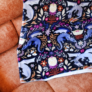 Plaid illustré dragons colorés – Motif fantastique