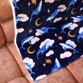 Plaid illustré baleines – Motif onirique