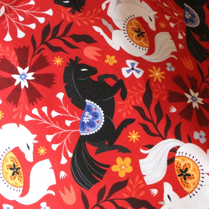 Tissu illustré "Cheval de feu" – popeline, velours & French terry – motif poétique, folklorique