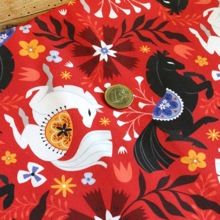 Tissu illustré "Cheval de feu" – popeline, velours & French terry – motif poétique, folklorique