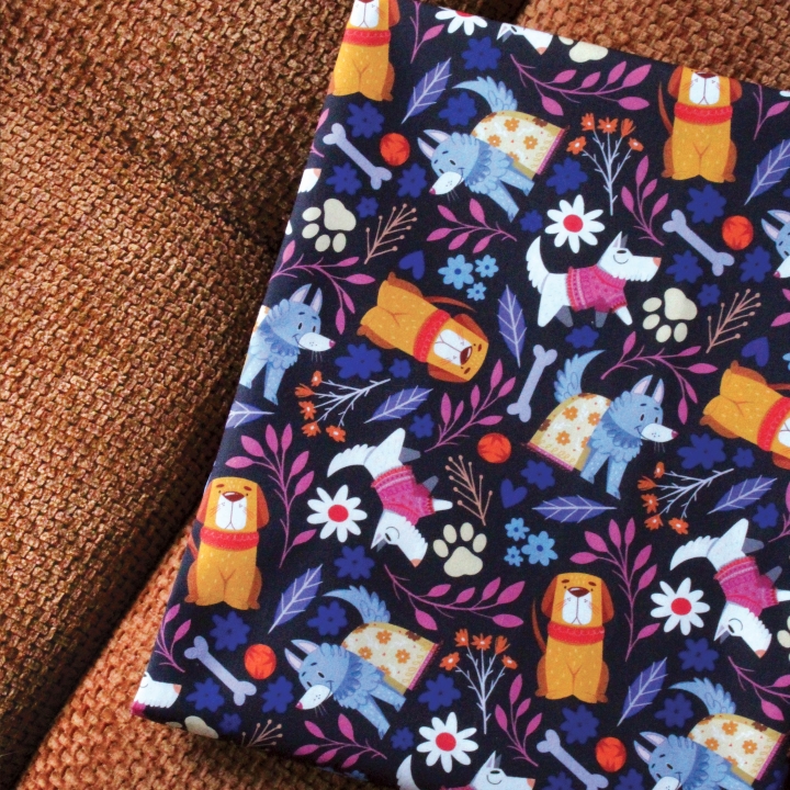 Tissu illustré "Dog lover" – popeline, velours & French terry – motif enfantin
