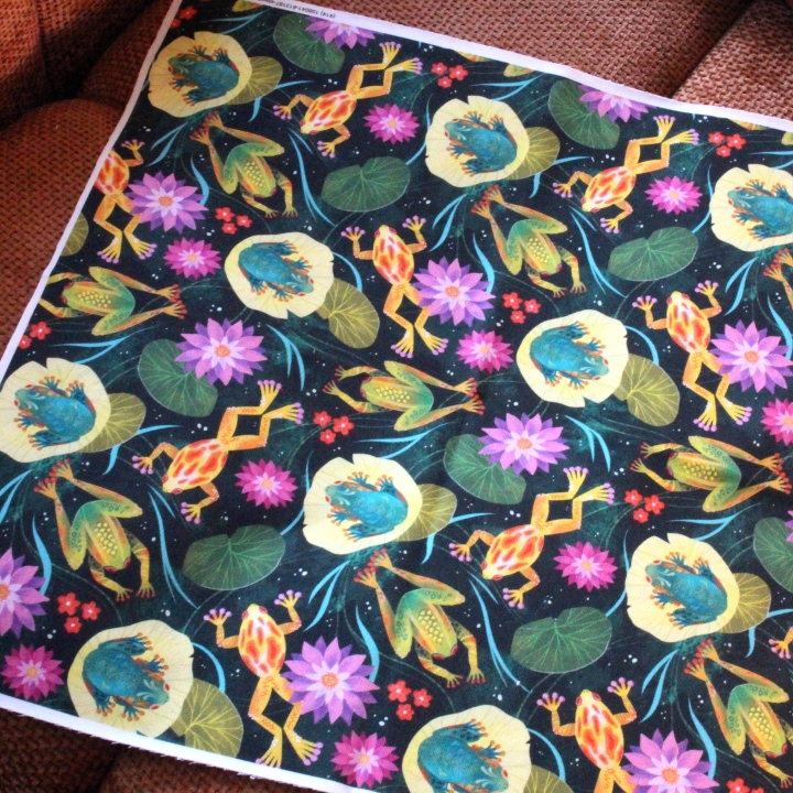 Coupon de tissu illustré "Grenouilles et nénuphars" 48x48 cm – Popeline & French Terry – motif printanier, coloré