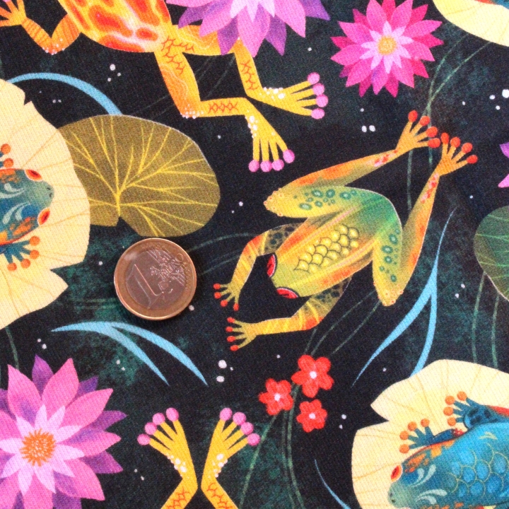 Coupon de tissu illustré "Grenouilles et nénuphars" 48x48 cm – Popeline & French Terry – motif printanier, coloré