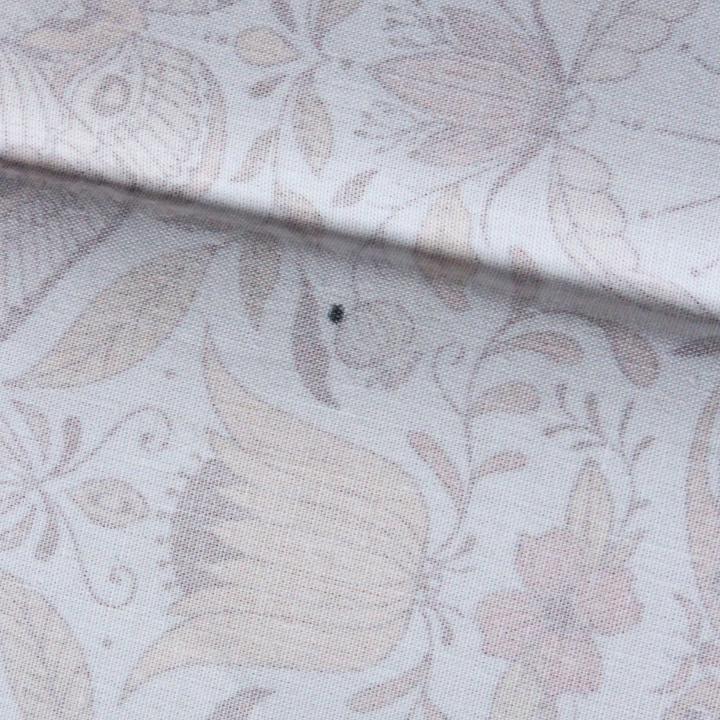 coupon popeline 48x48 cm / Papillons Luna- taille S / tissu tâché