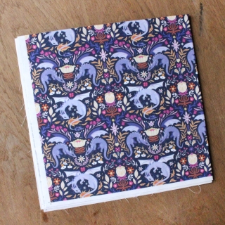 coupon popeline 48x48 cm / Dragons colorés - taille S / tissu tâché n°2